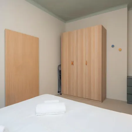 Ihost - Stendhal 49 Milaan