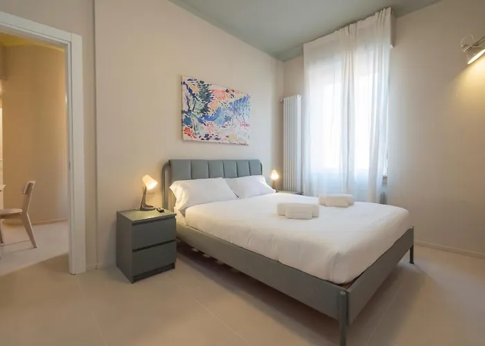 Ihost - Stendhal 49 * Milano