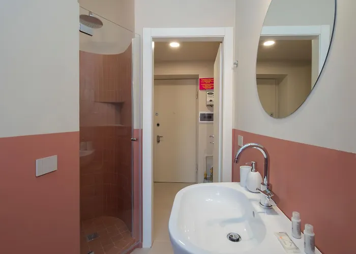 Ihost - Stendhal 49 * Milano