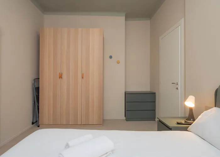 Ihost - Stendhal 49 Milano